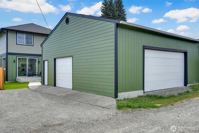 $715,000 | 6410 South Fife Street, Tacoma, WA 98409