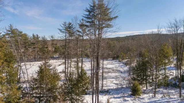 $395,000 | 263 Knowles Pond Road, Northfield, NH 03276