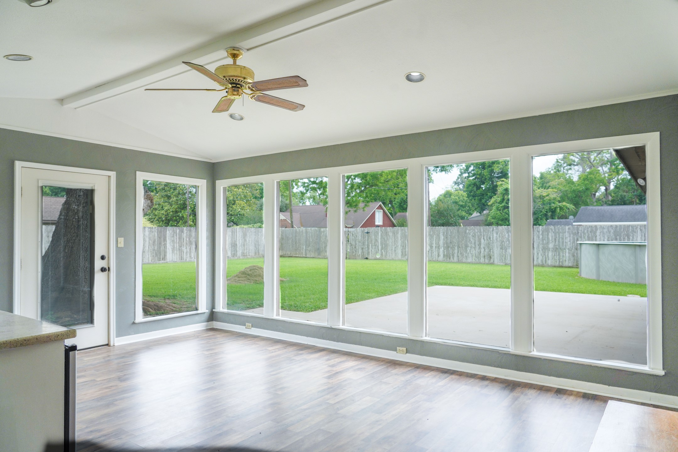 115 Neal Road Wharton, TX 77488 - Photo 9 of 29