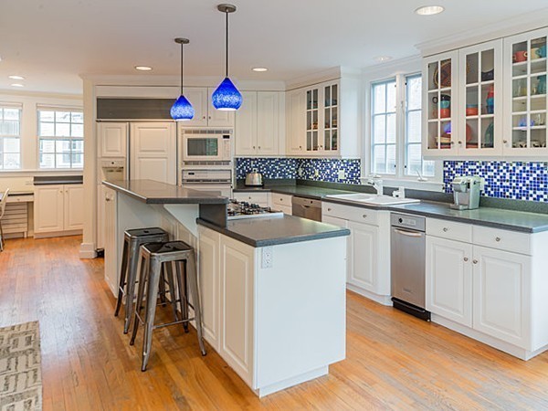 47 Windsor Road Newton, MA 02468 - Photo 7 of 25 Gallery Image 7