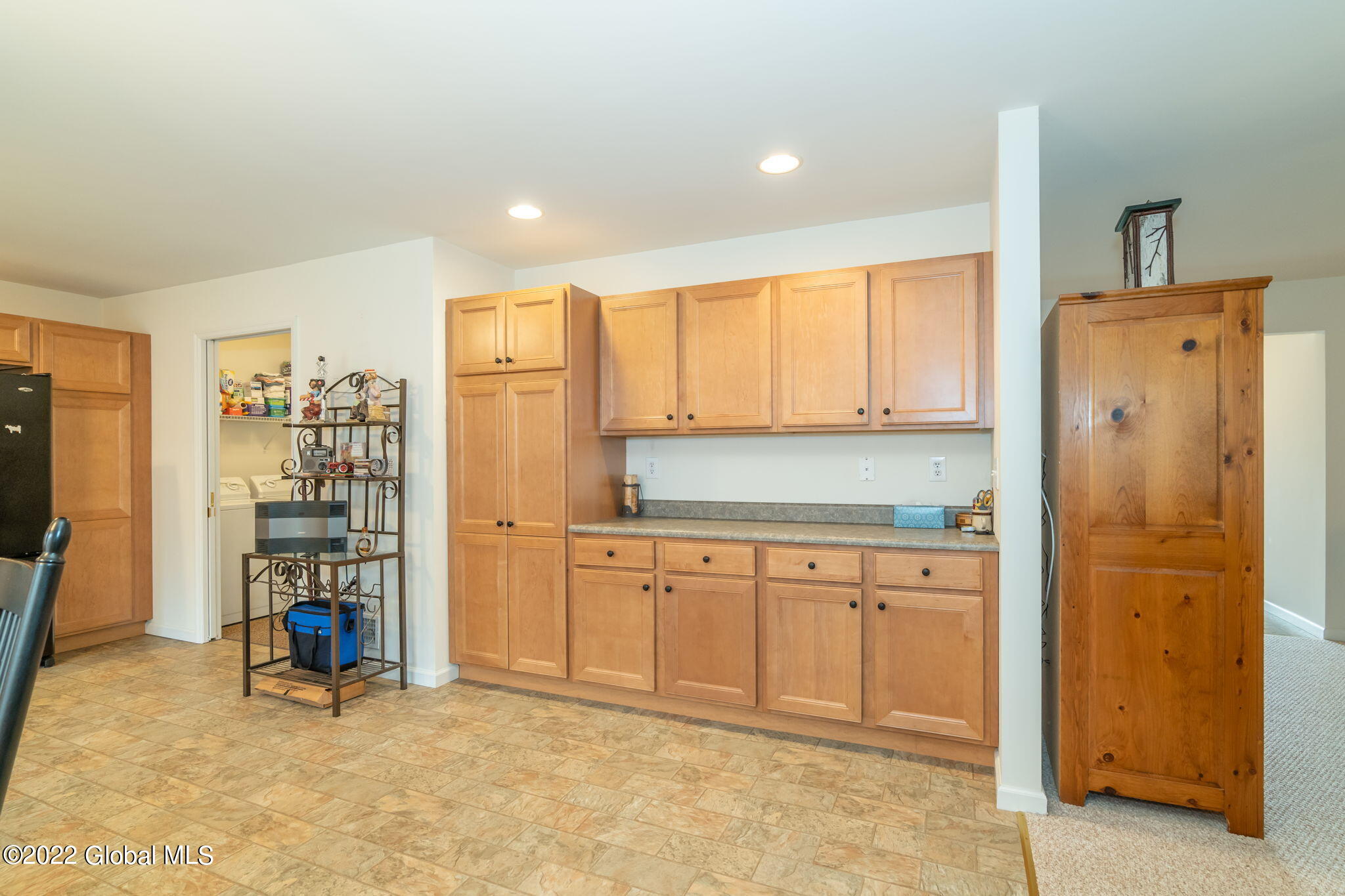 1460 Rocco Drive Schenectady, NY 12303 - Photo 14 of 44 14-web-or-mls-1460RoccoDr-14