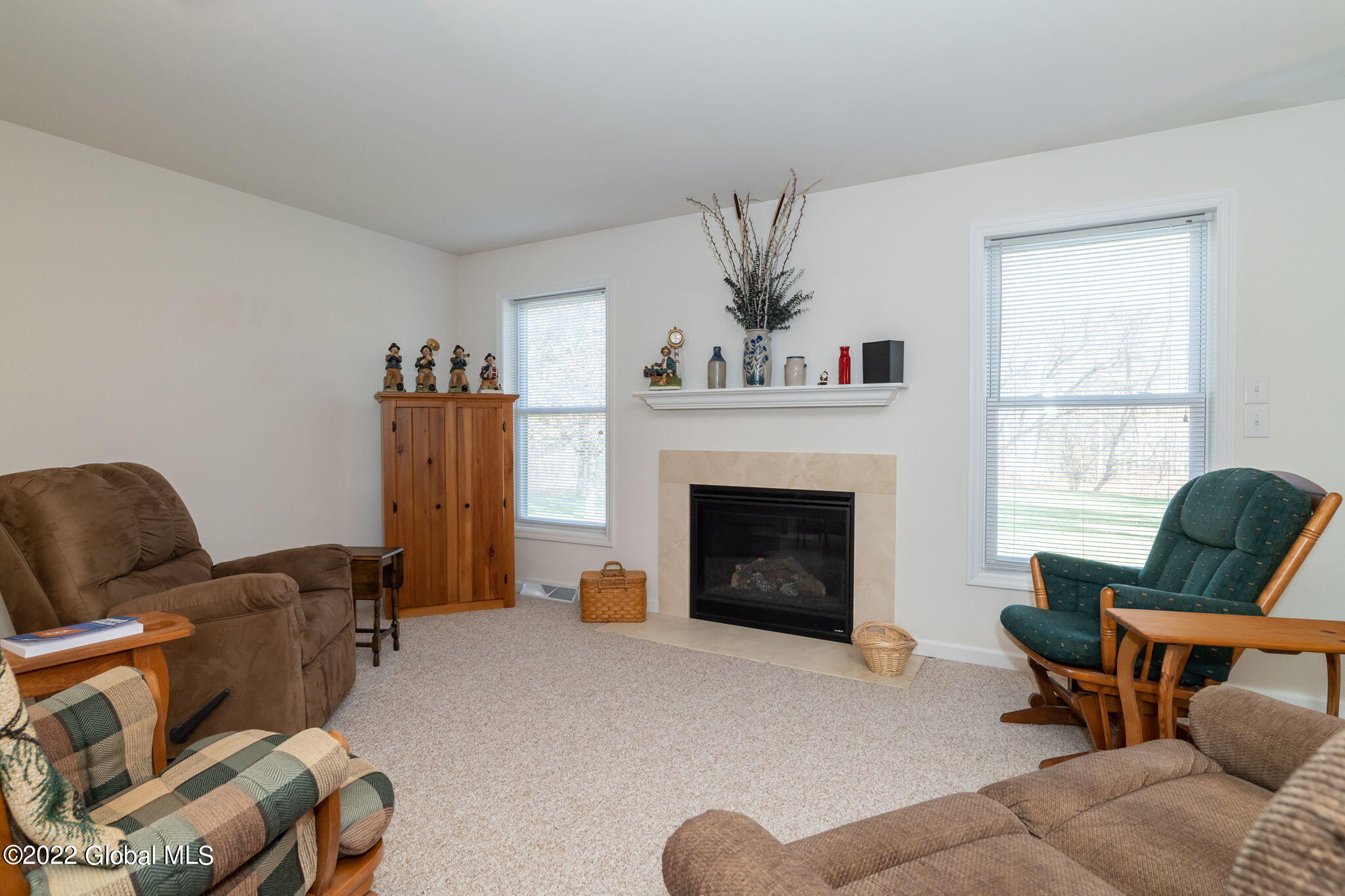 1460 Rocco Drive Schenectady, NY 12303 - Photo 8 of 44 8-web-or-mls-1460RoccoDr-8