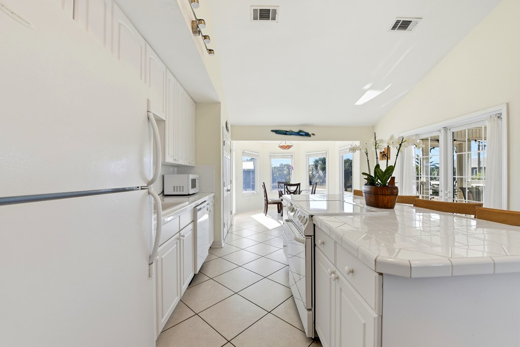 325 Marks Street St. George Island, FL 32328 - Photo 4 of 67