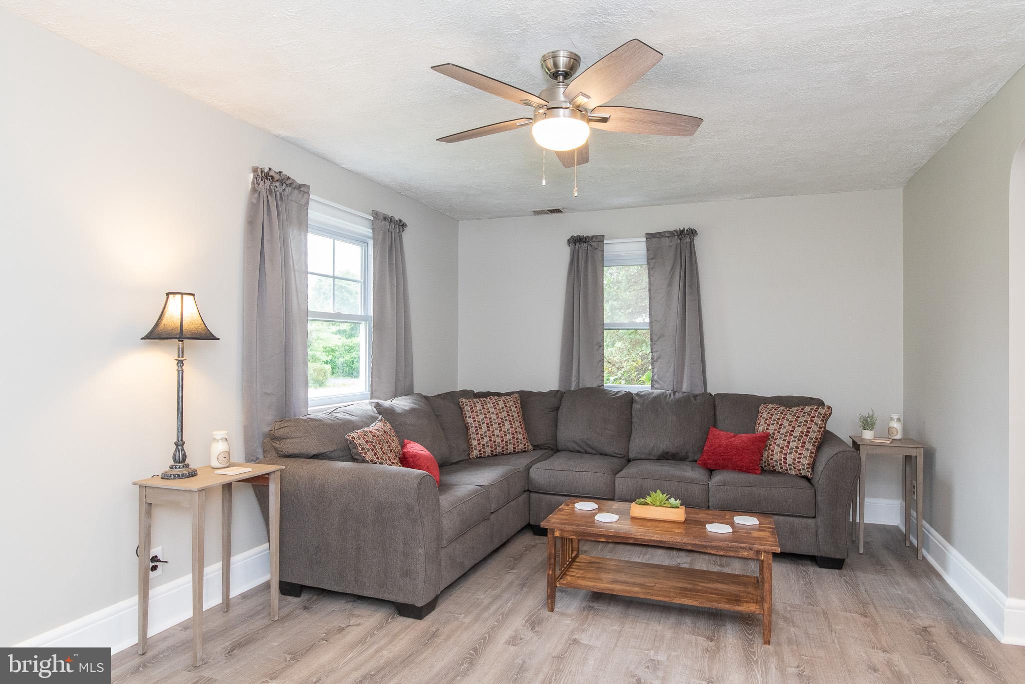 5402 Norrisville Road White Hall, MD 21161 - Photo 7 of 52 Living Room