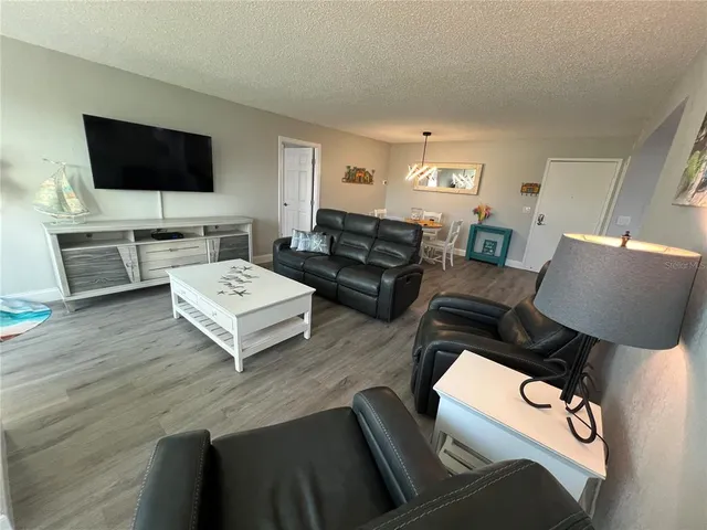 $2,300 | 10216 Regal Drive, Unit 201, Largo, FL 33774