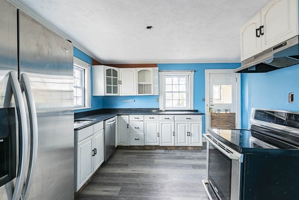 40 Elinor Road Weymouth, MA 02190 - Photo 10 of 31 Gallery Image 10