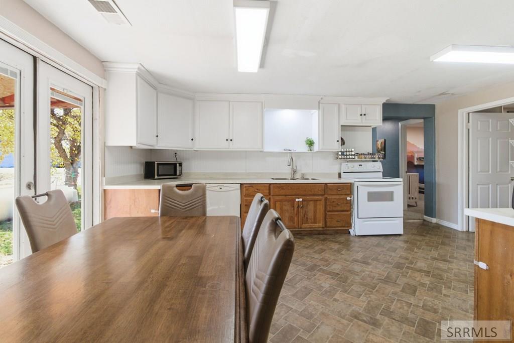 7700 South 400 West Rexburg, ID 83440 - Photo 16 of 36