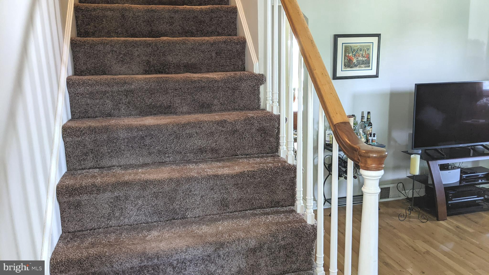 321 Nicholson Road Ridley Park, PA 19078 - Photo 34 of 55 Stairwell