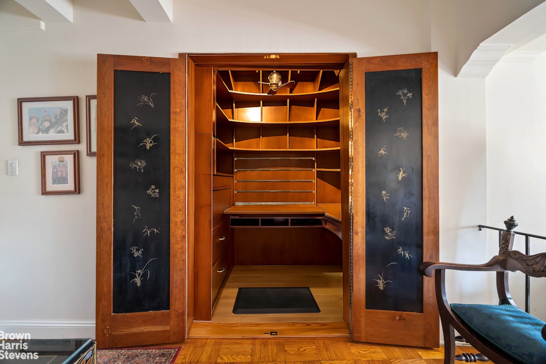 123 East 37th Street, Unit 14C Manhattan, NY 10016 - Photo 10 of 14 a view of front door