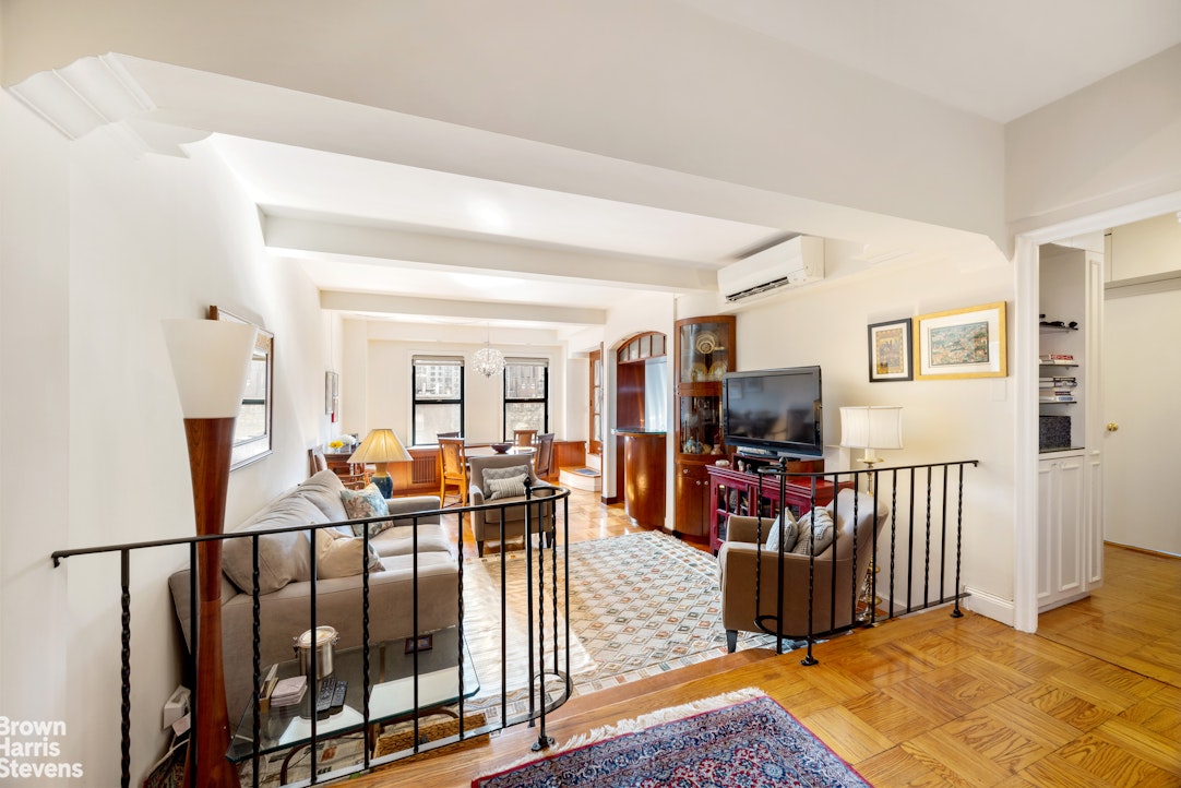 123 East 37th Street, Unit 14C Manhattan, NY 10016 - Photo 3 of 14 a view of a living room and workspace