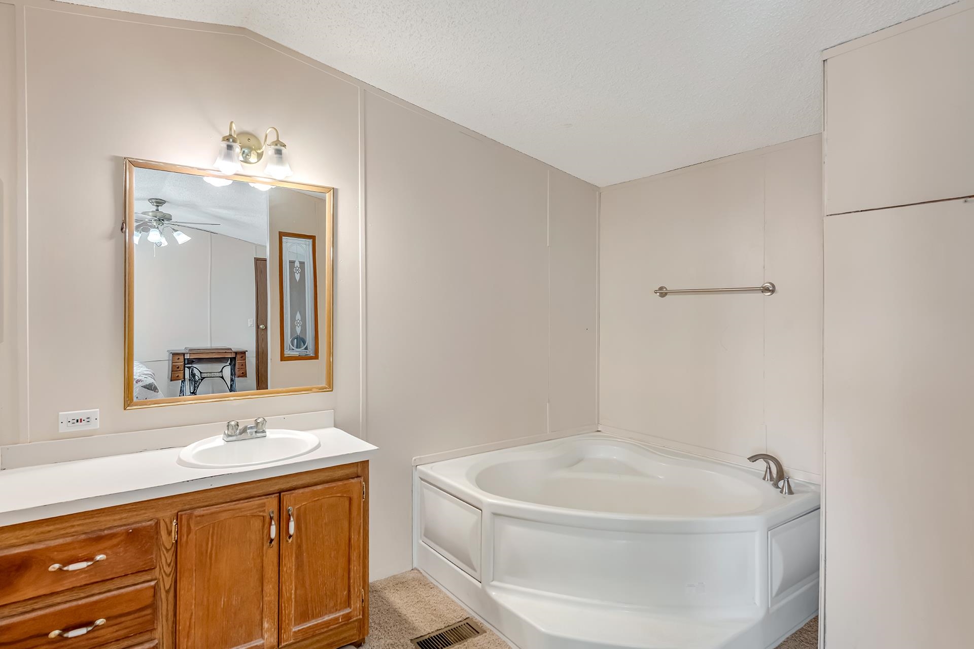 1516 M M 3/8 Road Loma, CO 81524 - Photo 22 of 42