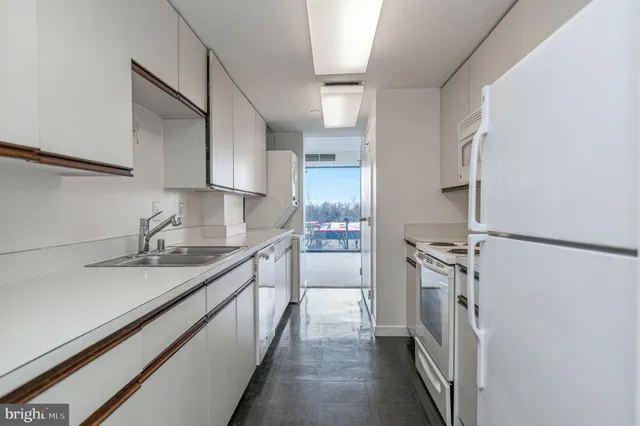 $399,999 | 1530 Key Boulevard, Unit 514, Arlington, VA 22209