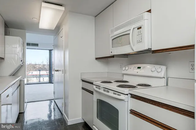 $399,999 | 1530 Key Boulevard, Unit 514, Arlington, VA 22209