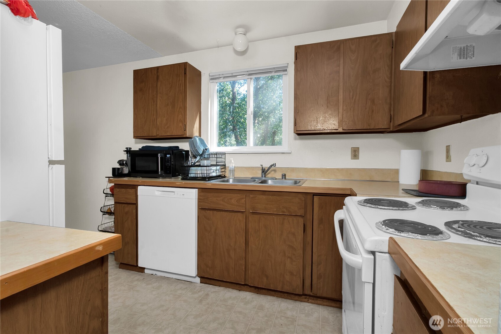 8024 North Bicentennial Loop Southeast Lacey, WA 98503 - Photo 12 of 18