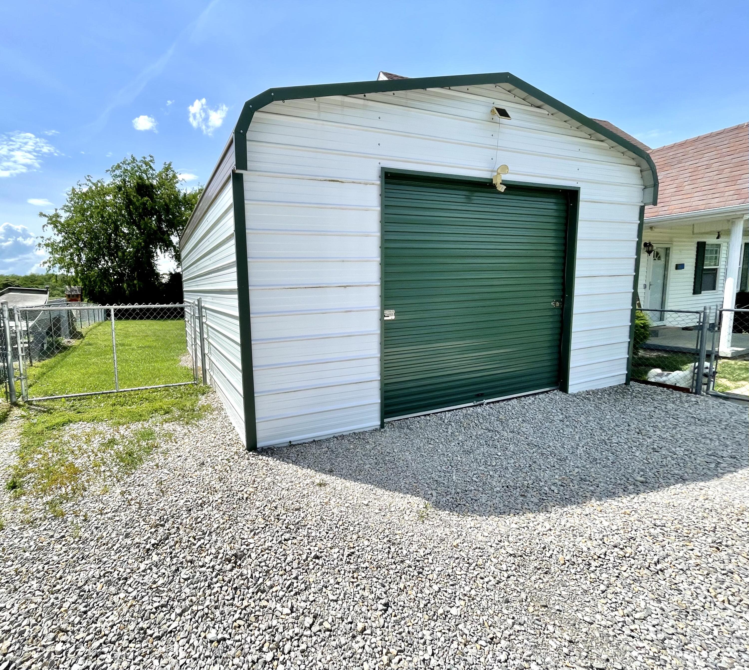 75 Reed Hill Berea, KY 40403 - Photo 3 of 39 467015A2-6E96-4348-AC4B-B1D26C588AD6_1_2