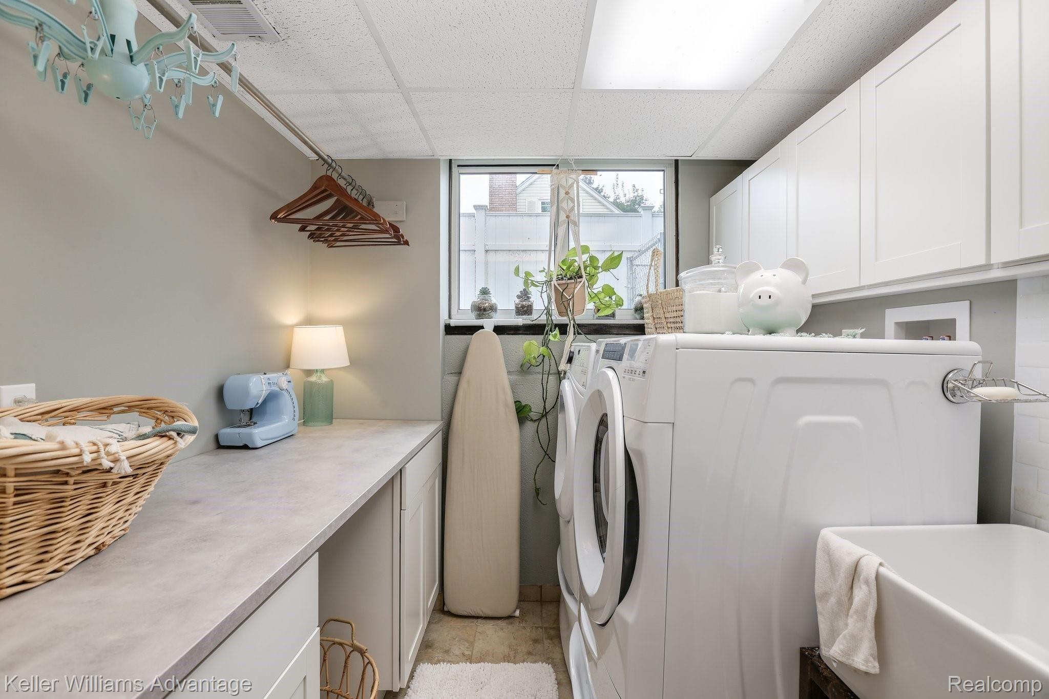 2636 Potter Road Wixom, MI 48393 - Photo 15 of 22 Laundry room