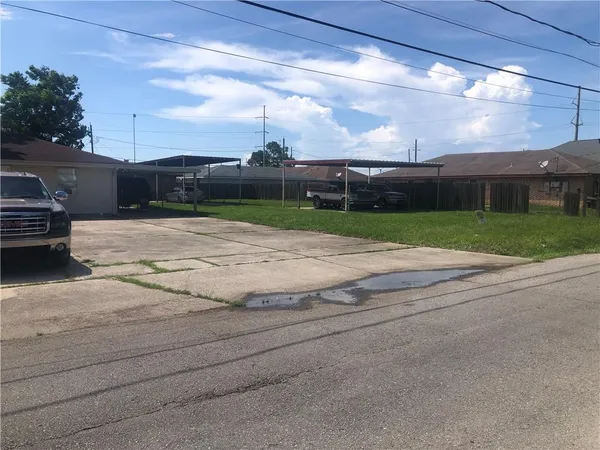 $285,000 | 3438-40 Jackson Boulevard, Chalmette, LA 70043