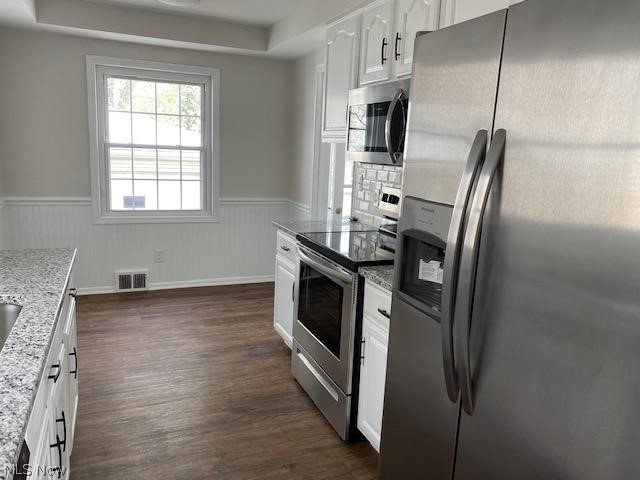 30421 Forestgrove Road Willowick, OH 44095 - Photo 3 of 18