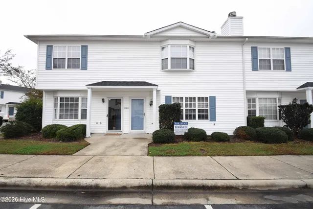 $1,100 | 3903 Sterling Pointe Drive, Unit PP2, Winterville, NC 28590