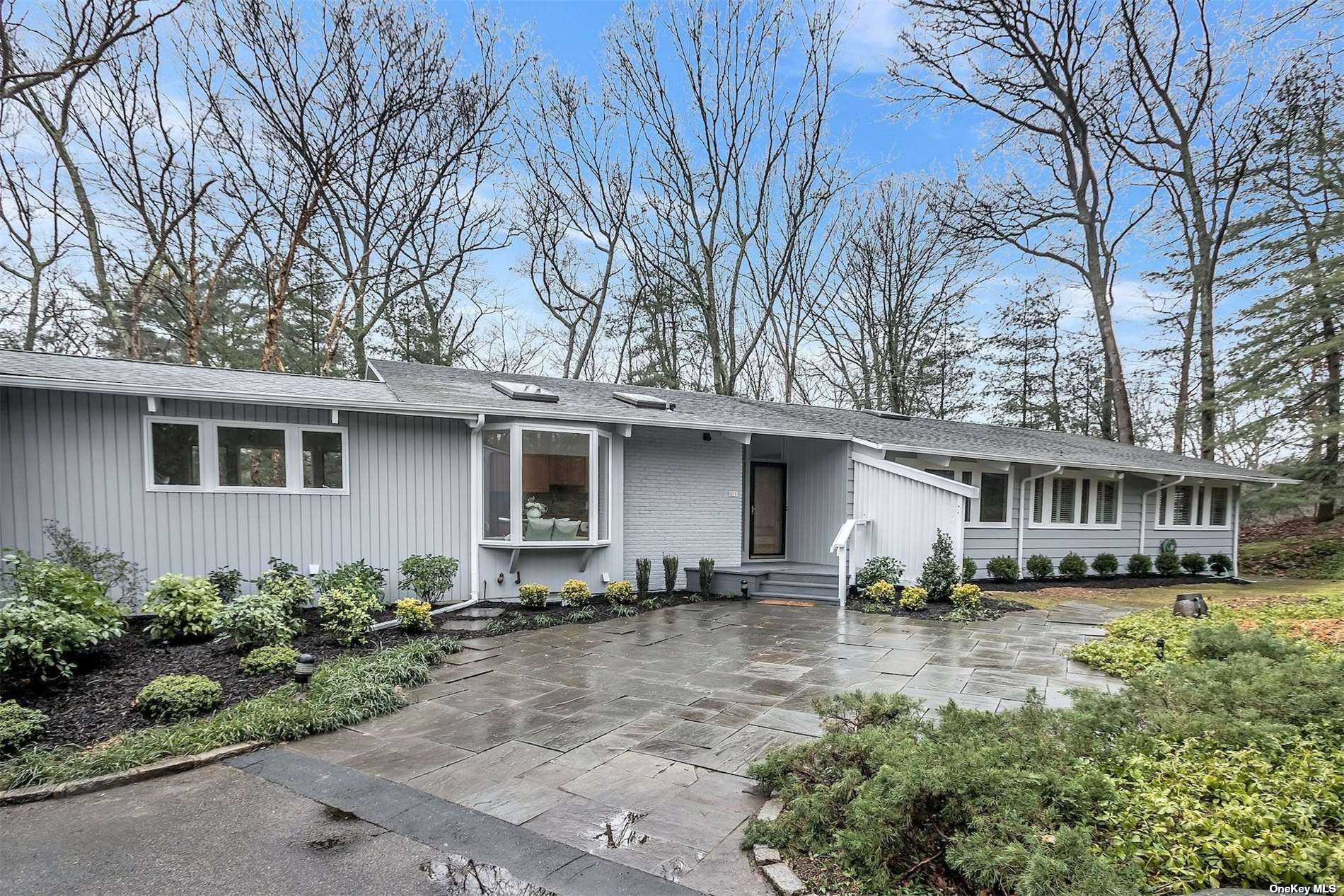 11 Ridge Rock Lane, East Norwich, NY 11732 Compass