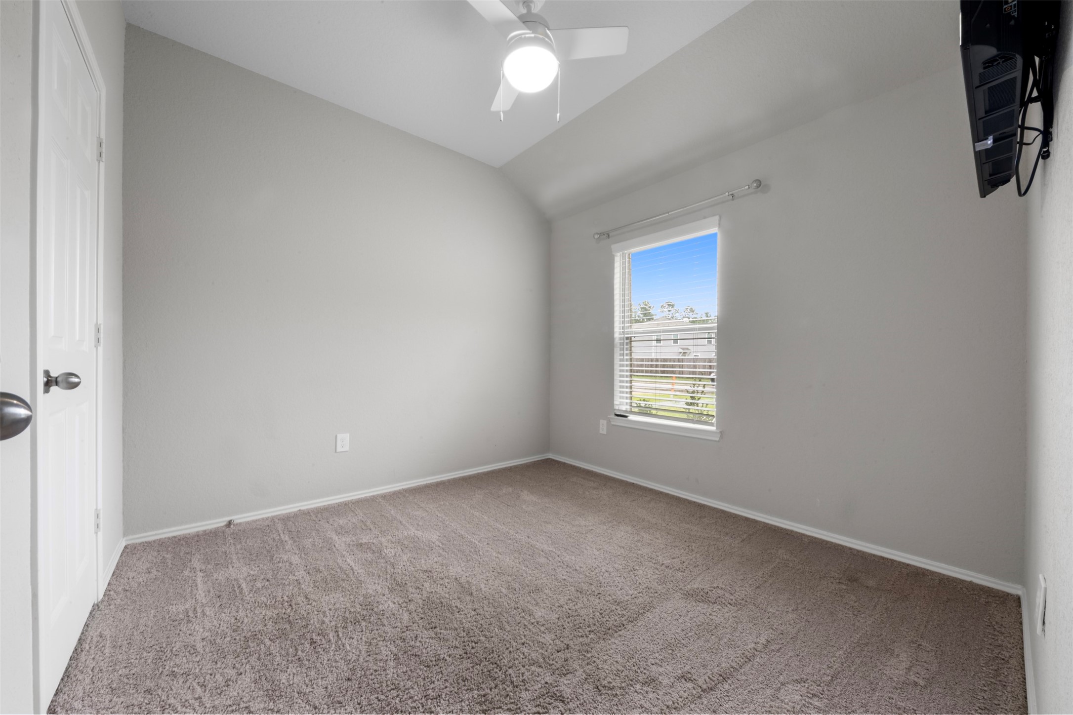 10061 Spring Creek Road Cleveland, TX 77327 - Photo 19 of 27