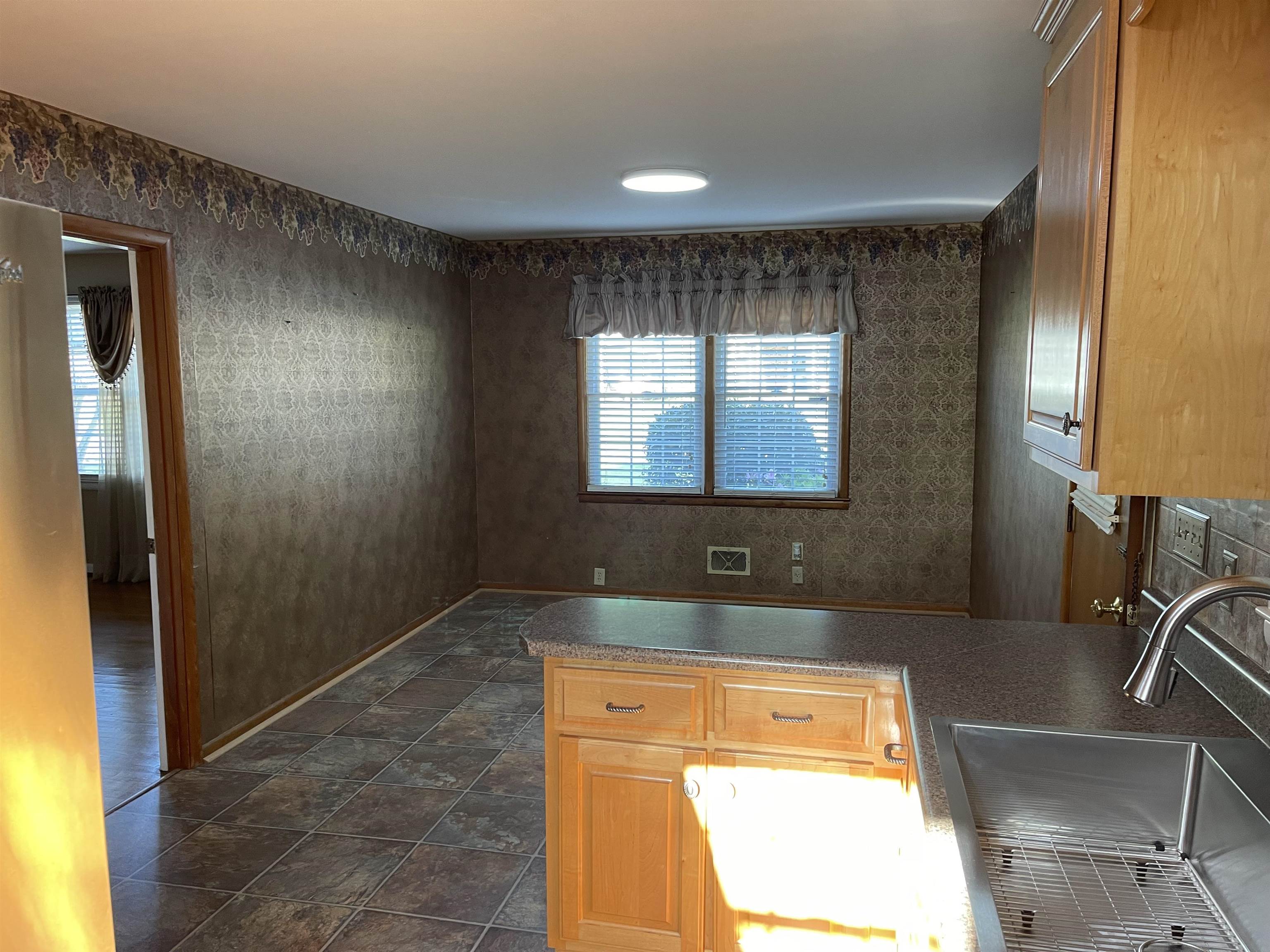 109 Loche Adele Drive Spartanburg, SC 29307 - Photo 11 of 27