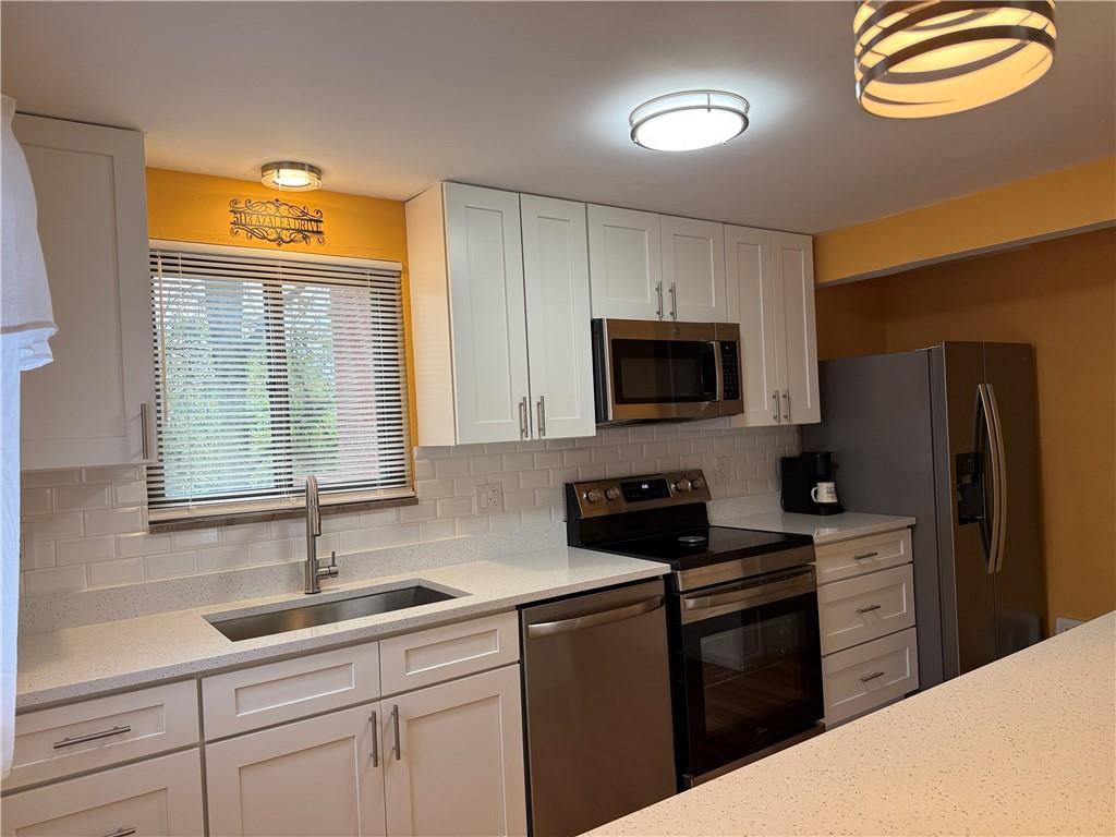 5113 Azalea Drive Pittsburgh, PA 15236 - Photo 4 of 35