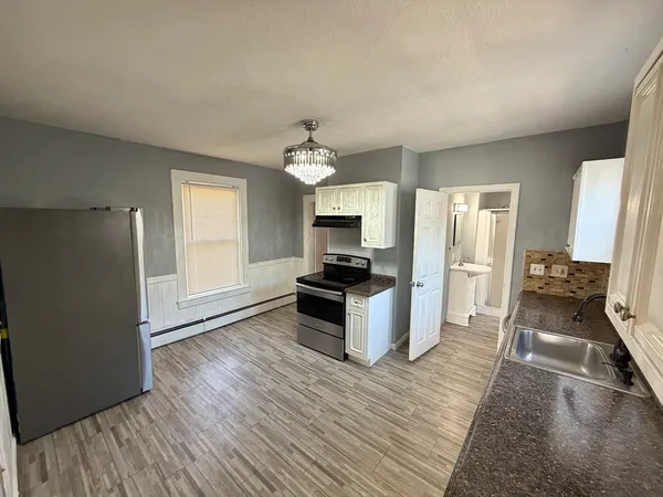 $3,700 | 30 Riverview Street, Unit 2, Brockton, MA 02302