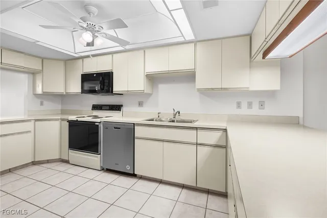 $1,800 | 4019 Southeast 20th Place, Unit 303, Cape Coral, FL 33904