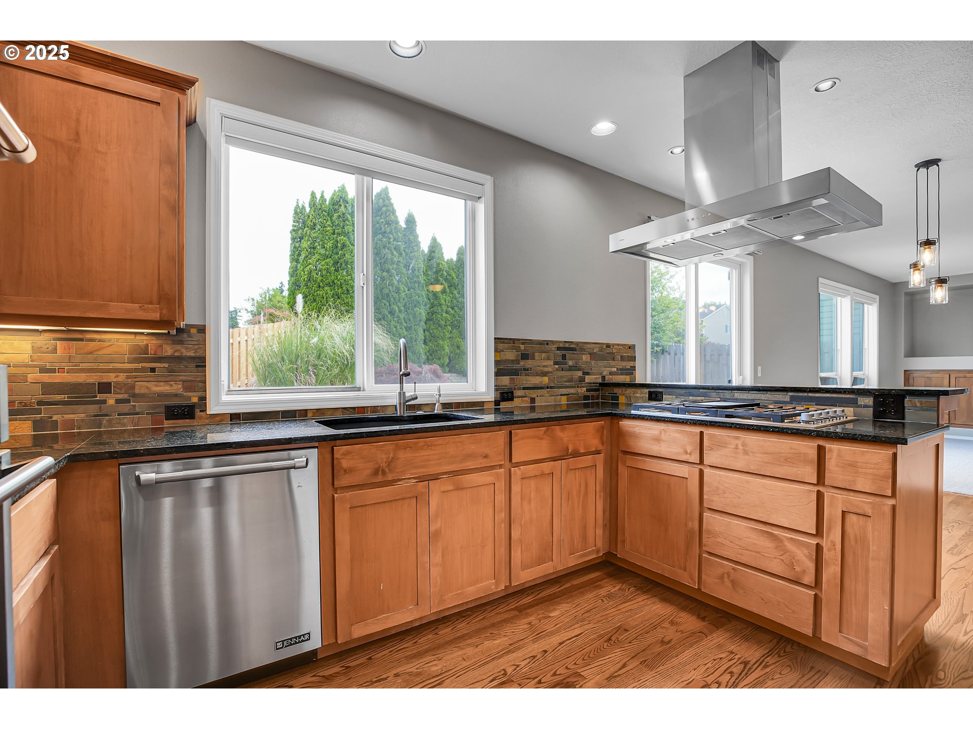 16099 Southeast Venice Ridge Way Damascus, OR 97089 - Photo 17 of 43