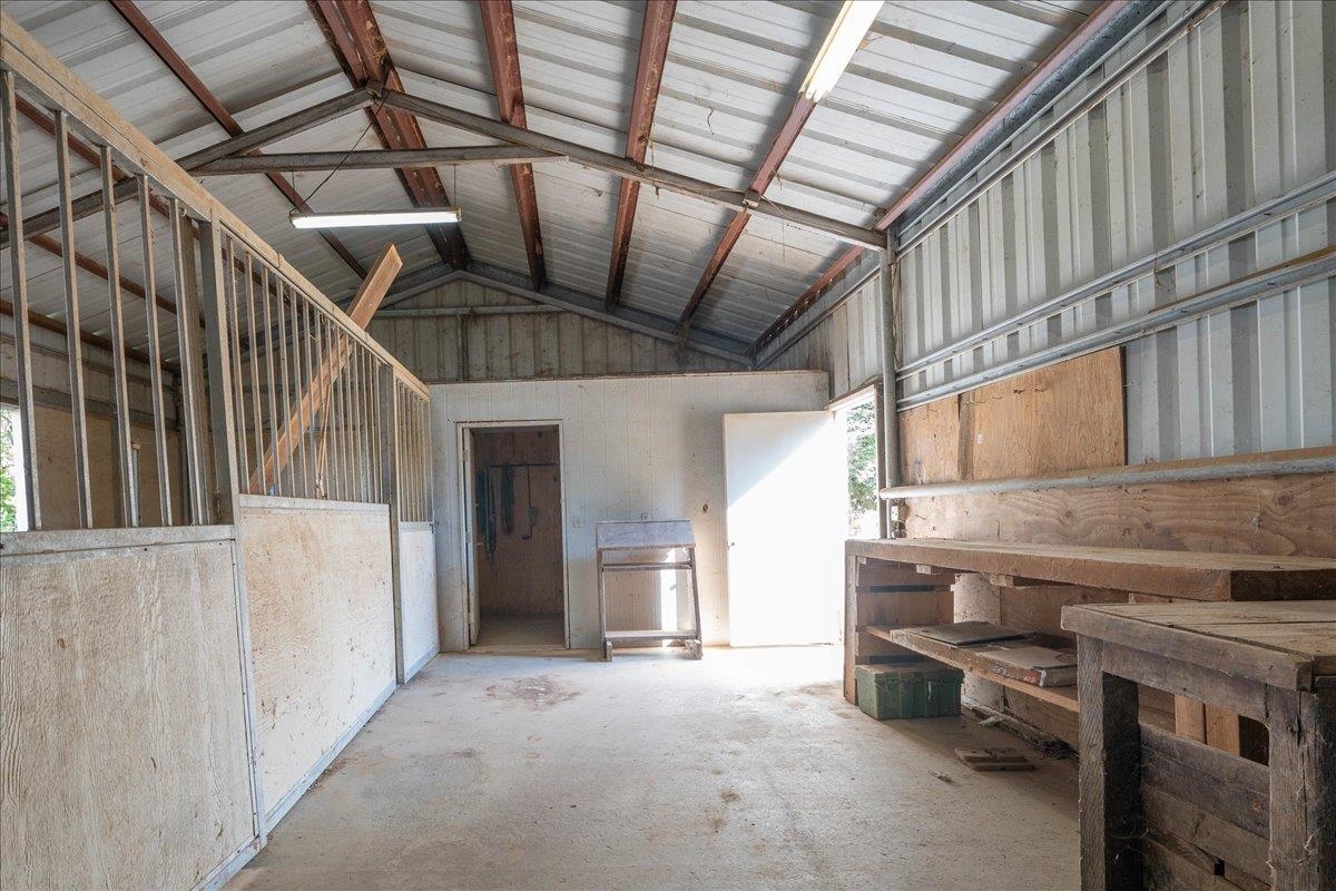18476 Paskenta Road Corning, CA 96021 - Photo 32 of 57 a view of an empty room