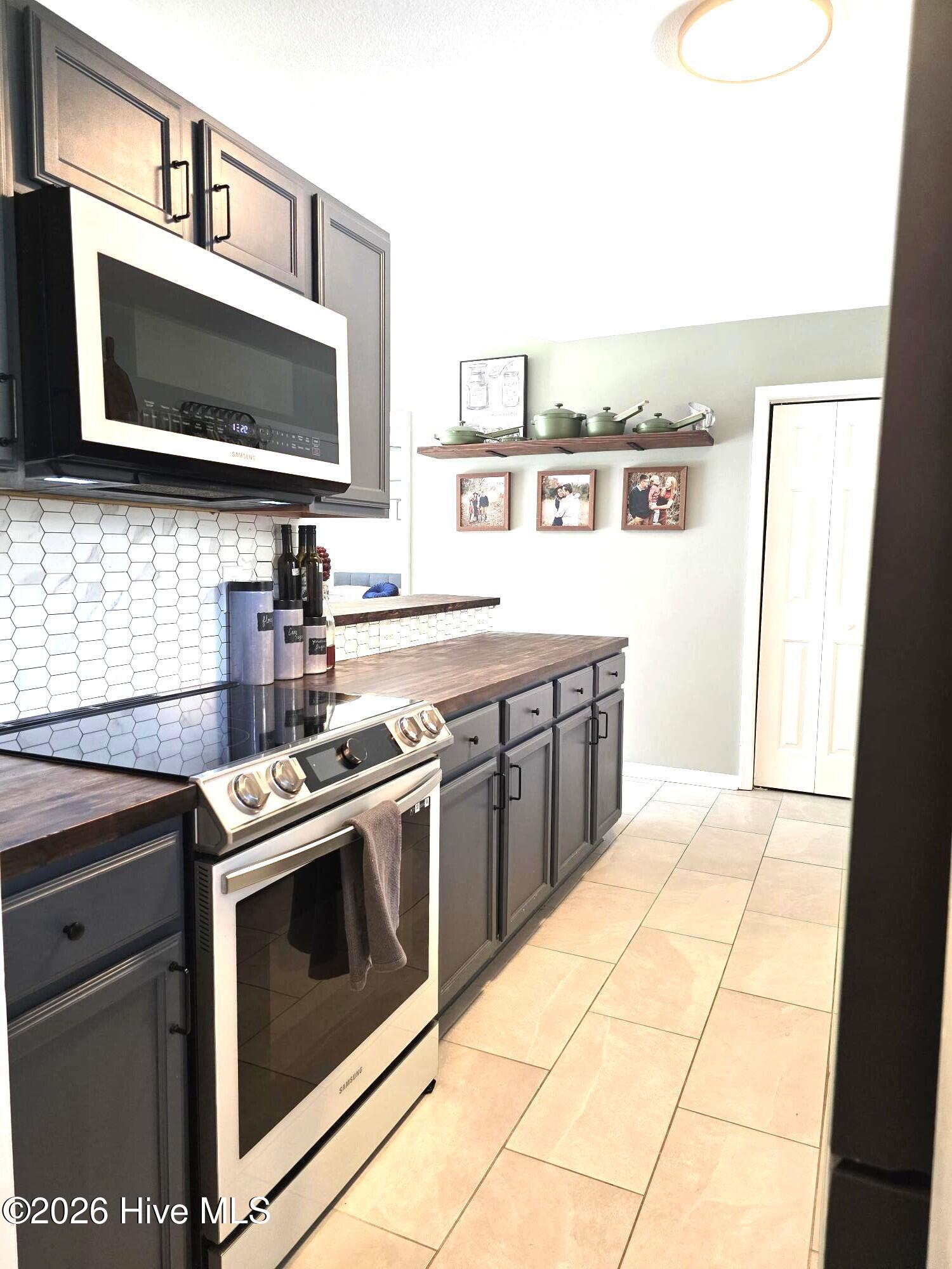 219 Loren Road Hubert, NC 28539 - Photo 3 of 39 Gallery Image 3