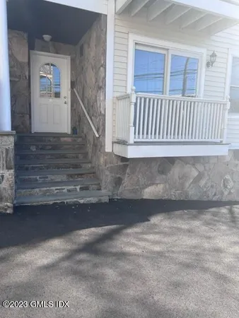 $3,900 | 274 Valley Road, Unit 1, Cos Cob, CT 06807