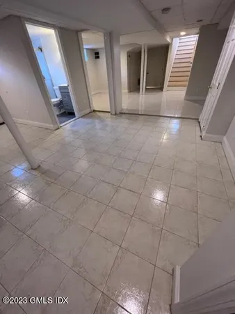 $3,900 | 274 Valley Road, Unit 1, Cos Cob, CT 06807