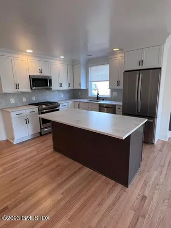 $3,900 | 274 Valley Road, Unit 1, Cos Cob, CT 06807