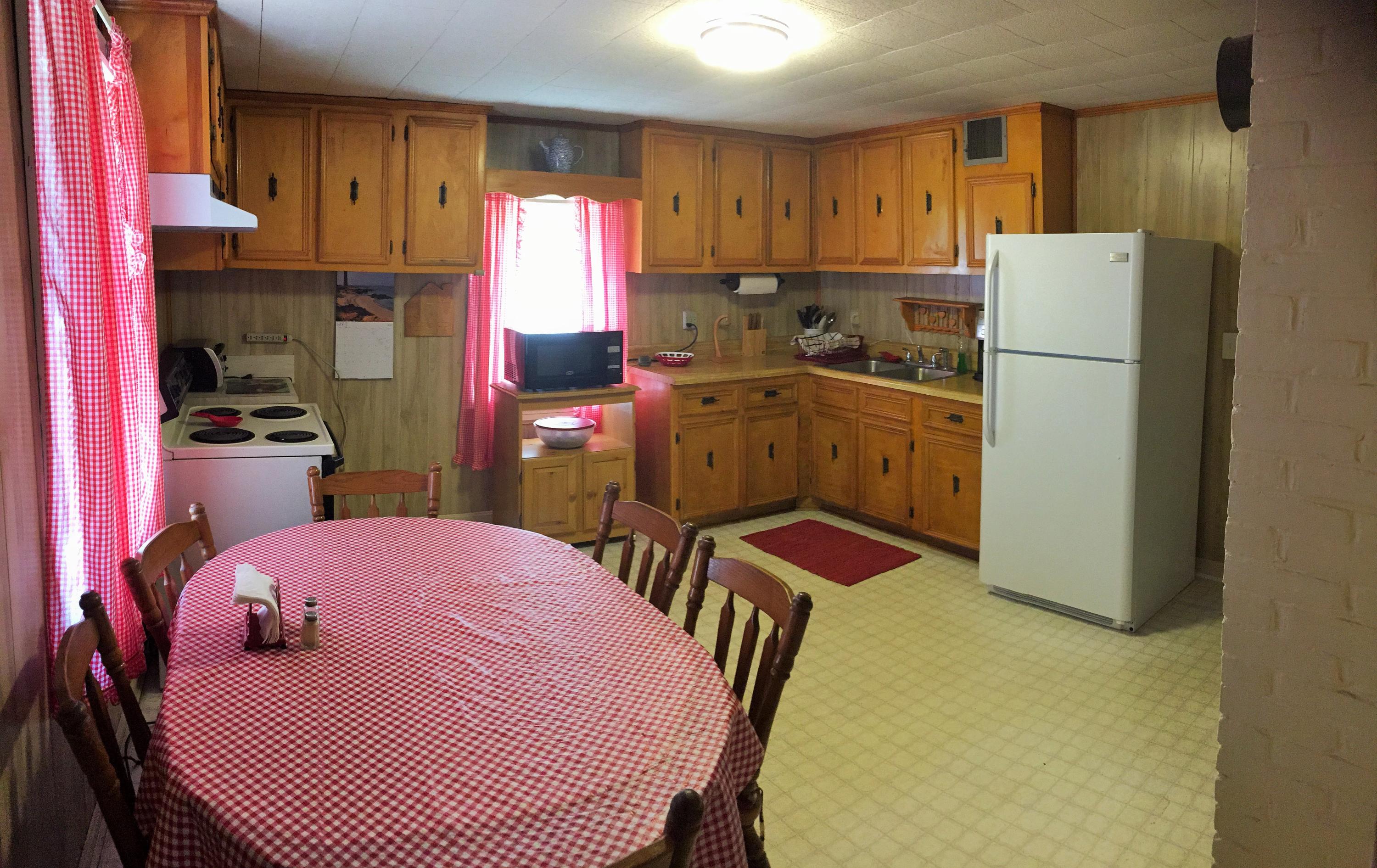1306 John Arthur Road Boones Mill, VA 24065 - Photo 4 of 15 Large eat-in-kitchen2