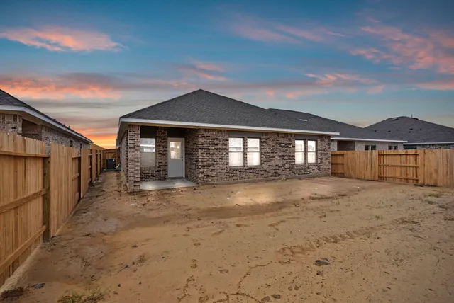 $309,990 | 1911 Stargazer Lane, Angleton, TX 77515