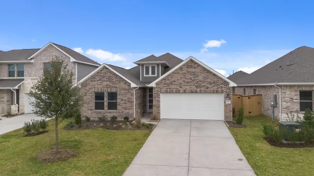 $309,990 | 1911 Stargazer Lane, Angleton, TX 77515