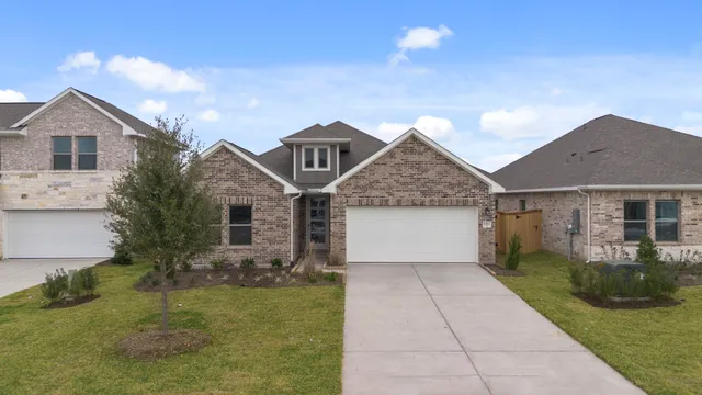 $309,990 | 1911 Stargazer Lane, Angleton, TX 77515
