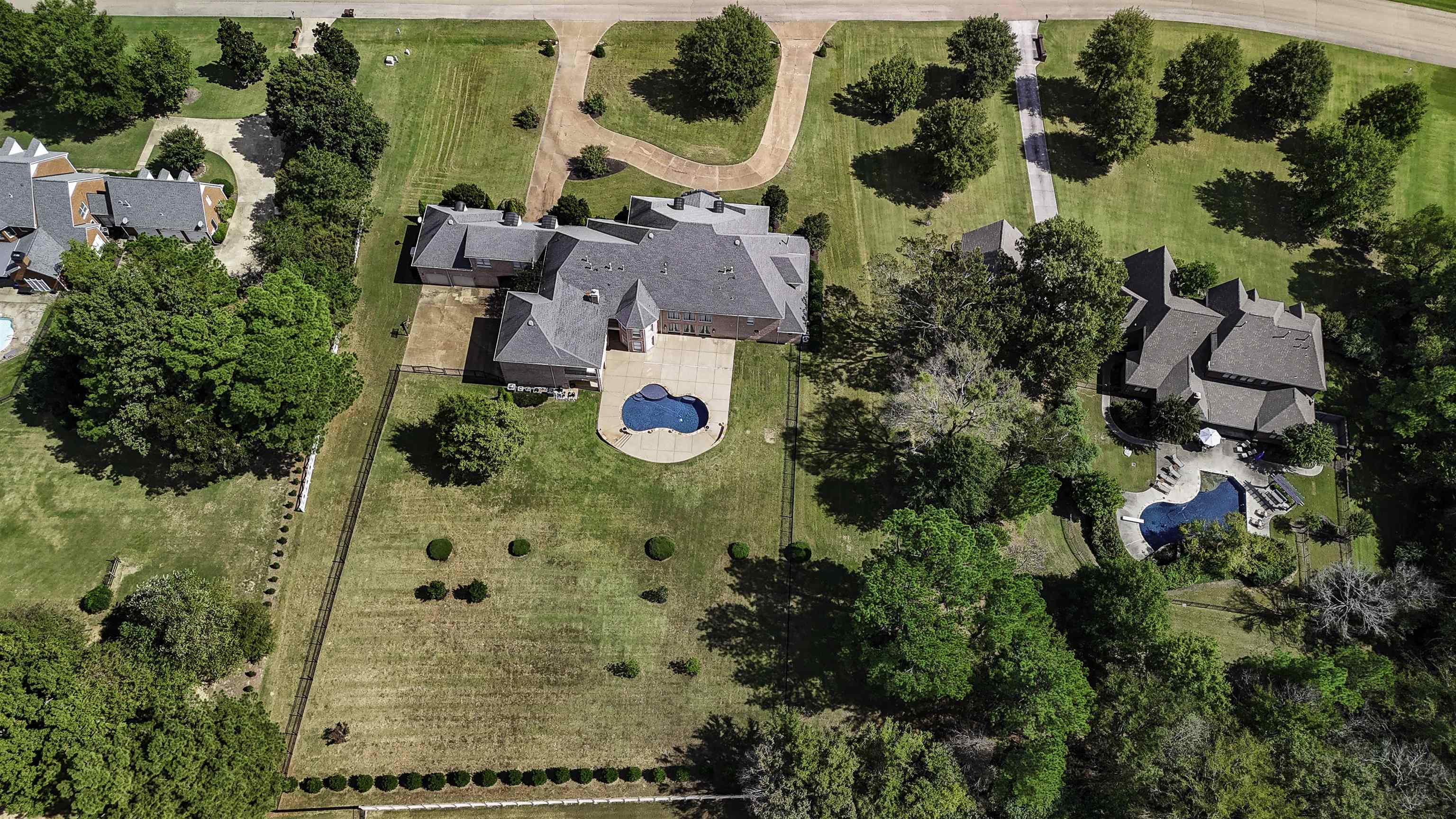 205 Jamerson Farm Road Collierville, TN 38017 - Photo 34 of 36 an aerial view of residential houses with outdoor space