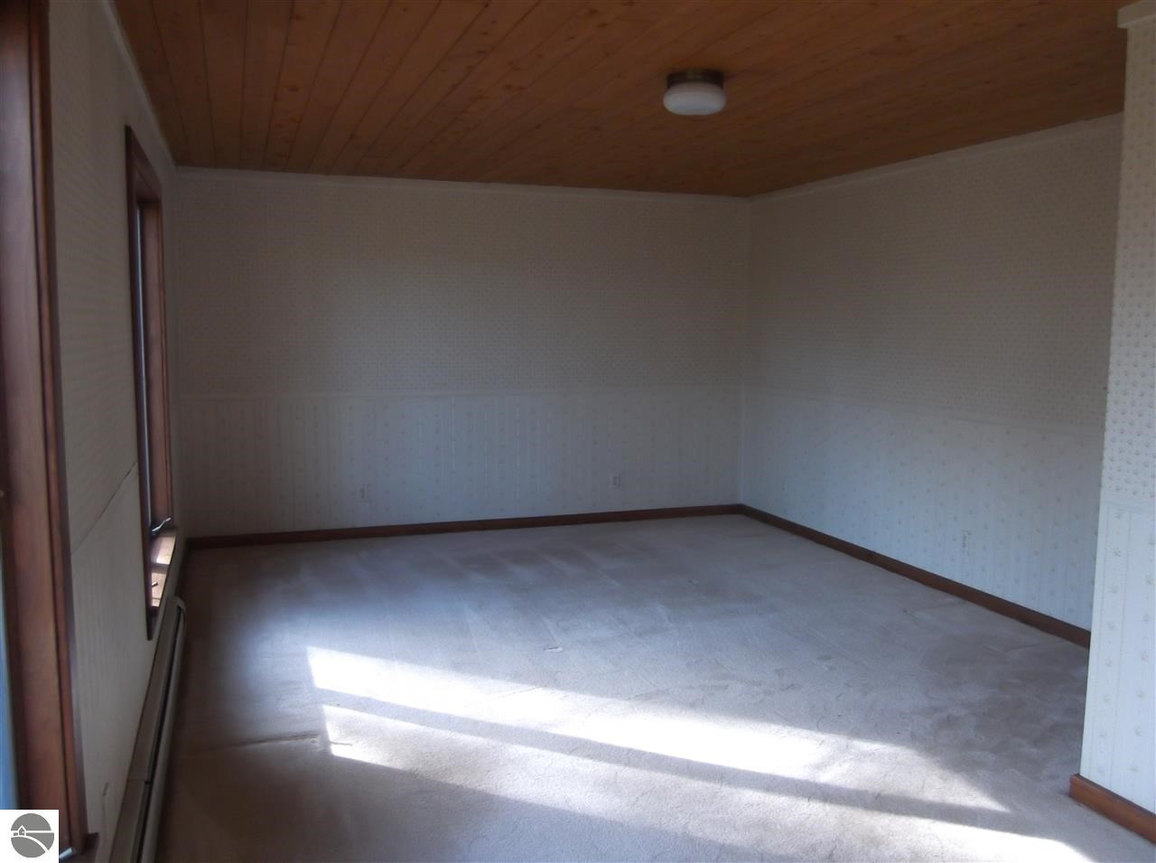 6667 Slosser Road Hale, MI 48739 - Photo 18 of 29 1791968-17.JPG