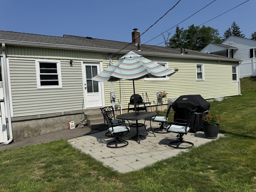 89 Westview Road Worcester, MA 01602 - Photo 5 of 26 Gallery Image 5