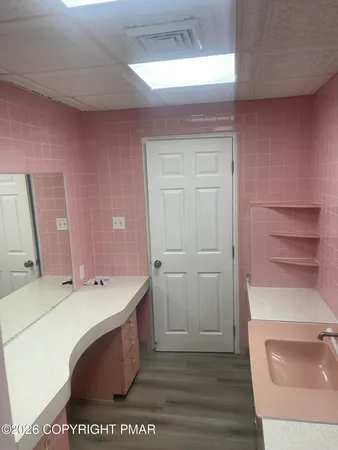 $2,500 | 2500 North Delaware Drive, Mount Bethel, PA 18343