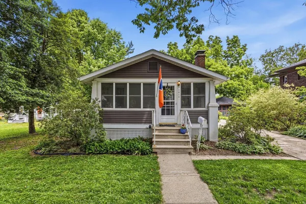$189,900 | 1010 West Columbia Avenue, Champaign, IL 61821