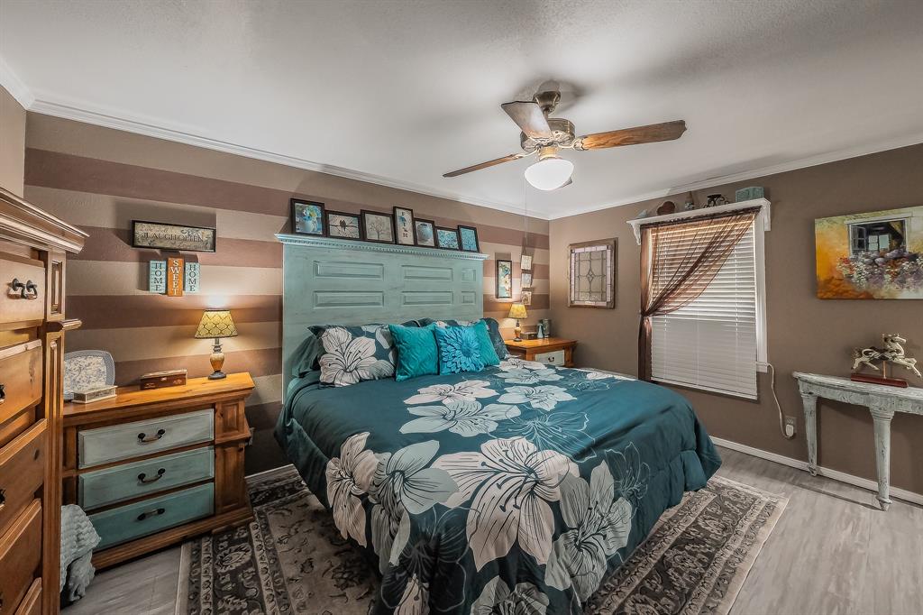 748 Regency Drive Hurst, TX 76054 - Photo 14 of 31