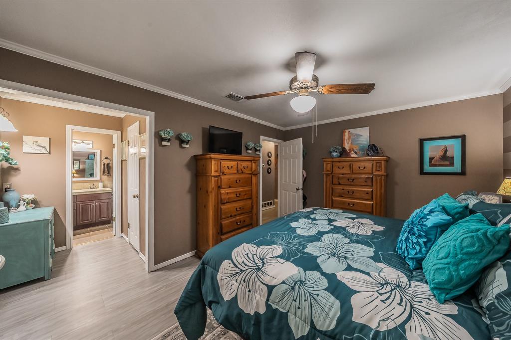 748 Regency Drive Hurst, TX 76054 - Photo 15 of 31