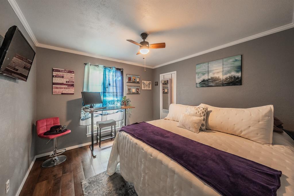 748 Regency Drive Hurst, TX 76054 - Photo 19 of 31 Second bedroom