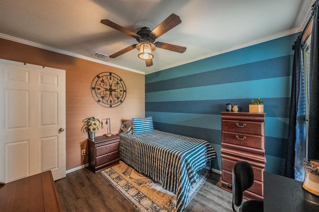 748 Regency Drive Hurst, TX 76054 - Photo 21 of 31 Third bedroom