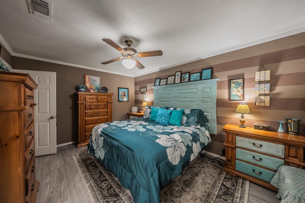 748 Regency Drive Hurst, TX 76054 - Photo 5 of 31