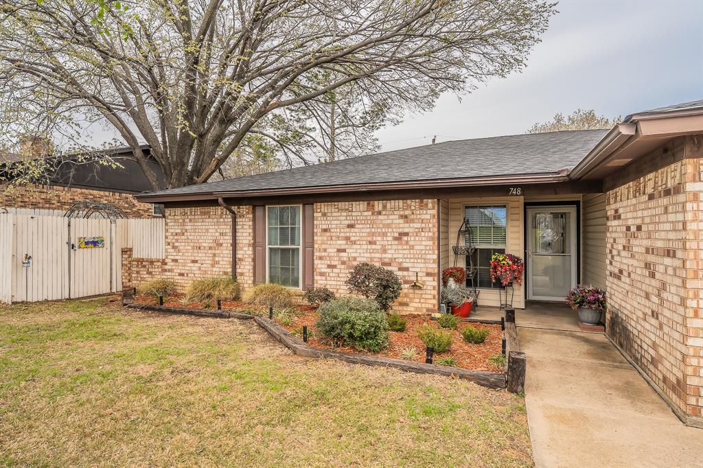 748 Regency Drive Hurst, TX 76054 - Photo 9 of 31 Welcome to your new home's inviting entrance.